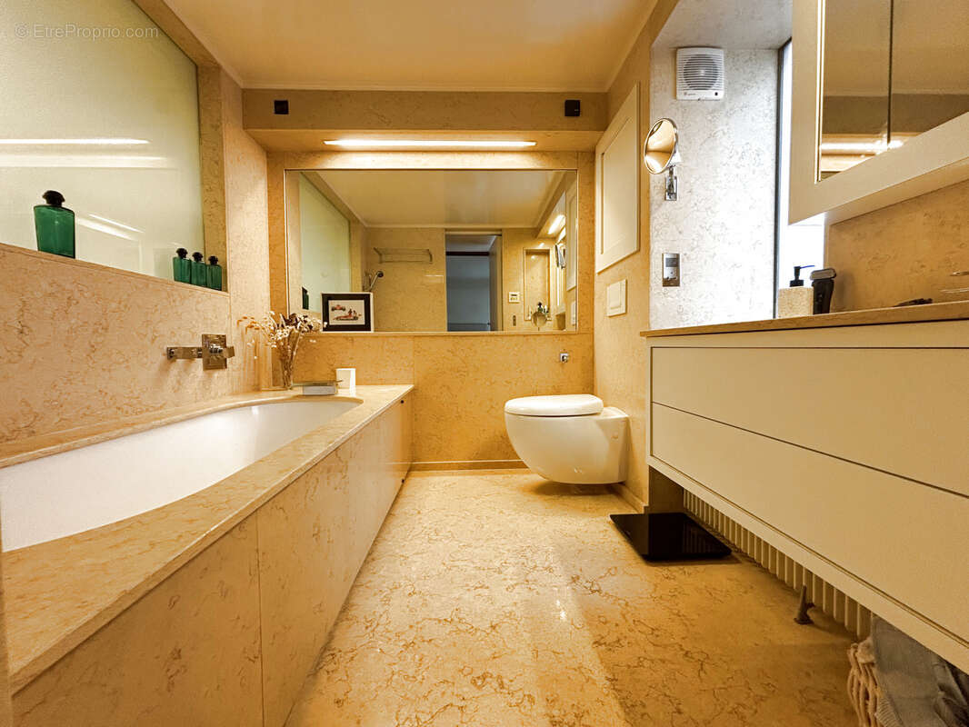 Appartement à PARIS-19E