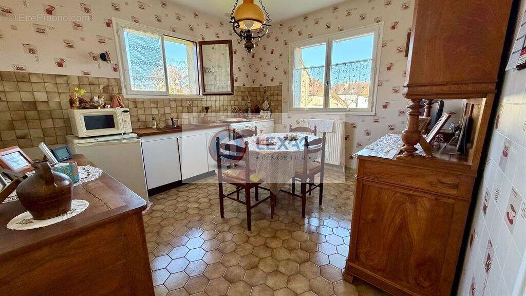 Maison à VEUXHAULLES-SUR-AUBE