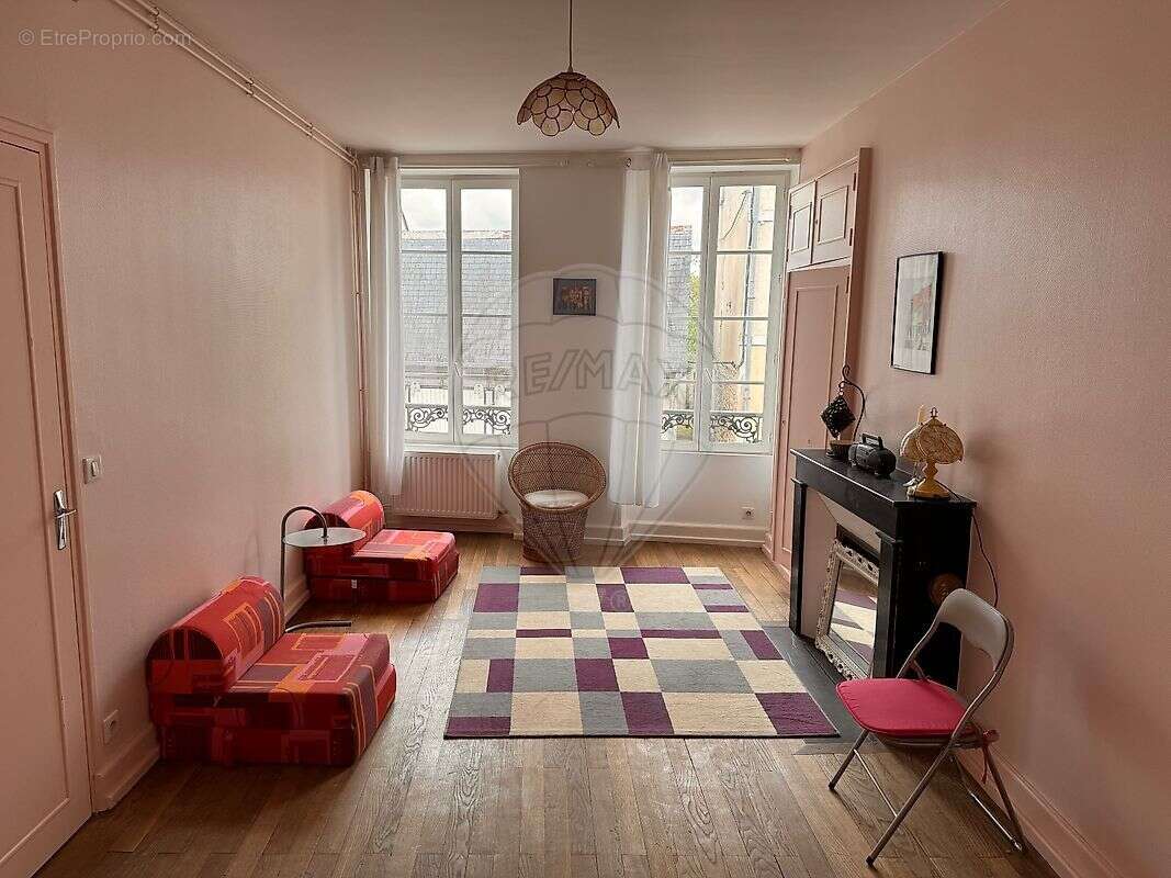 Maison à LA CHARITE-SUR-LOIRE