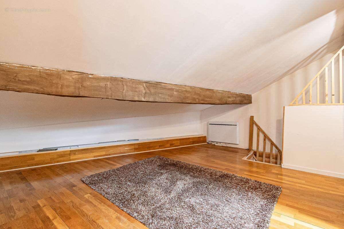 Appartement à CIVRIEUX-D'AZERGUES