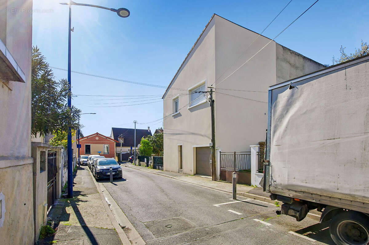 Maison à DRANCY