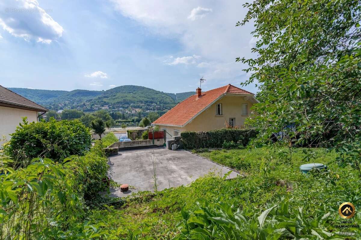 Maison 6 pièces de 150 m² en bord de Saône avec dépendance - photo 18