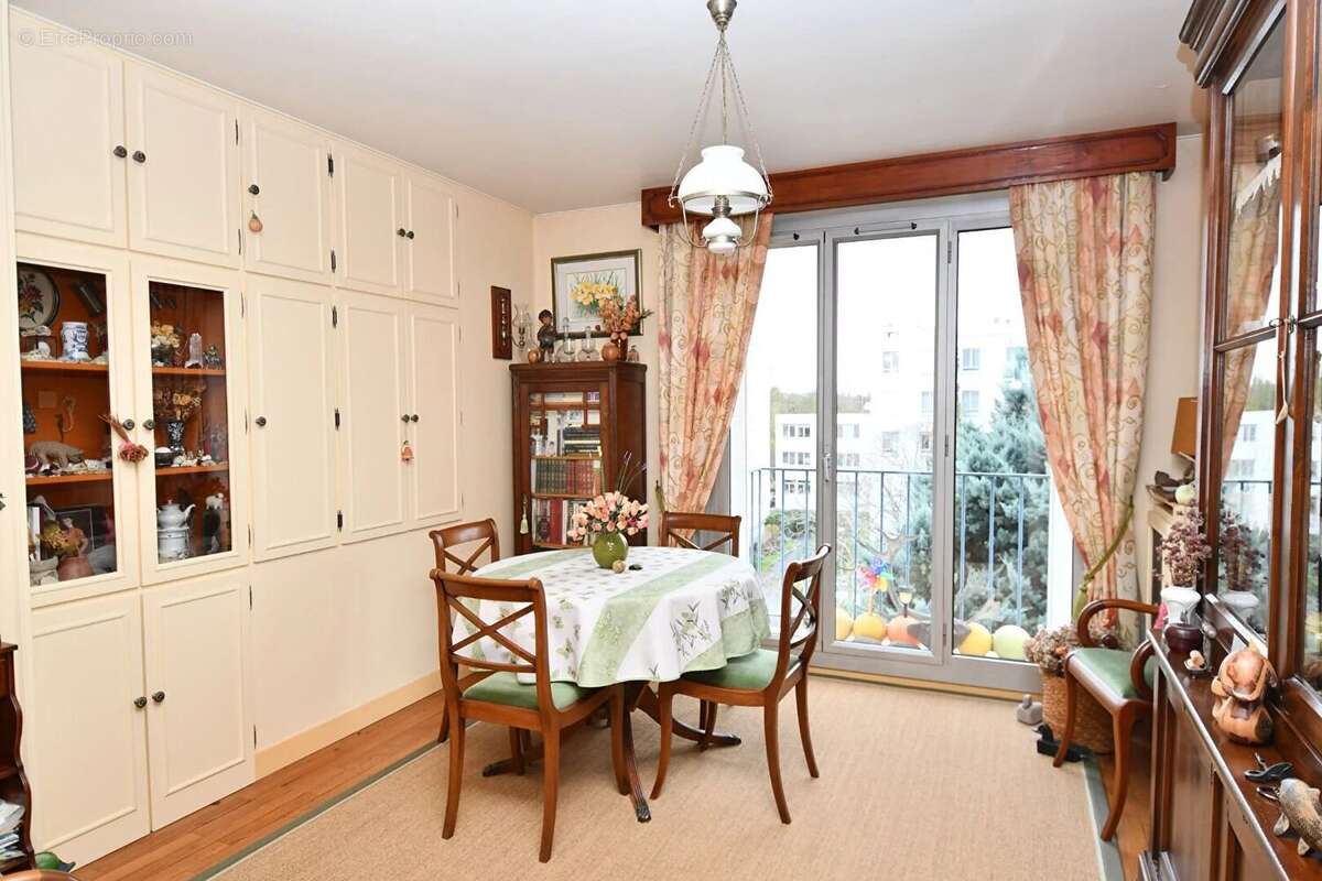 Appartement à RUEIL-MALMAISON