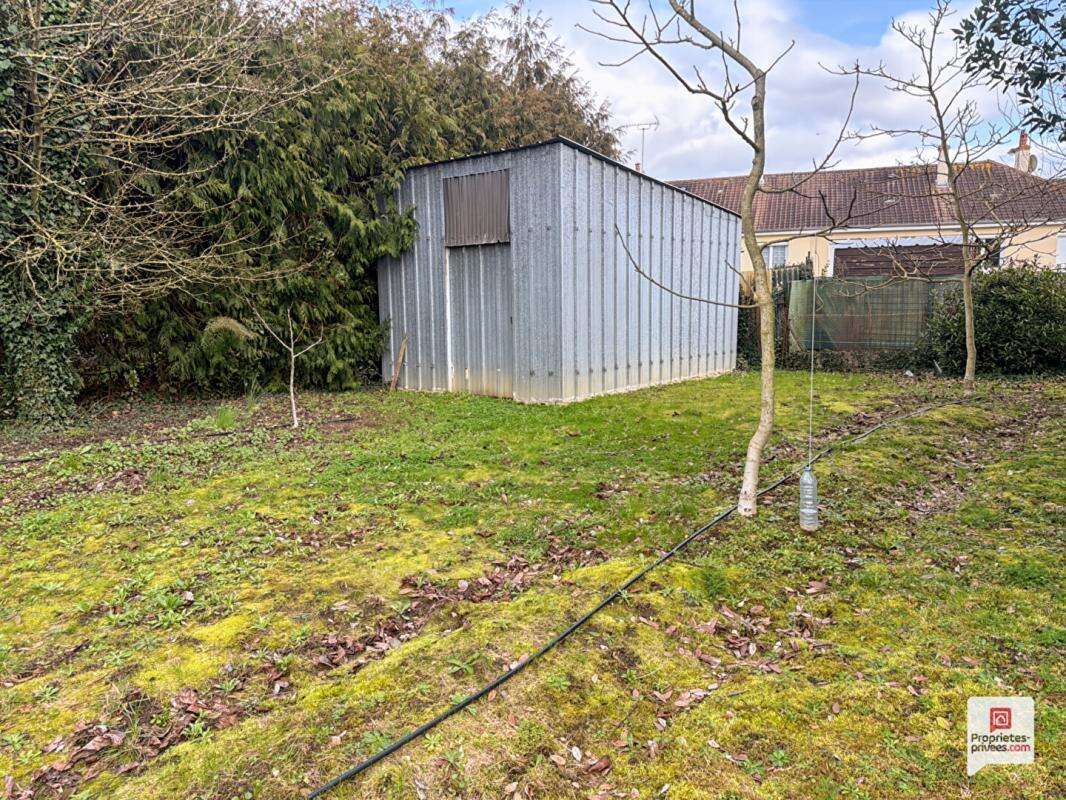 Terrain à SABLE-SUR-SARTHE