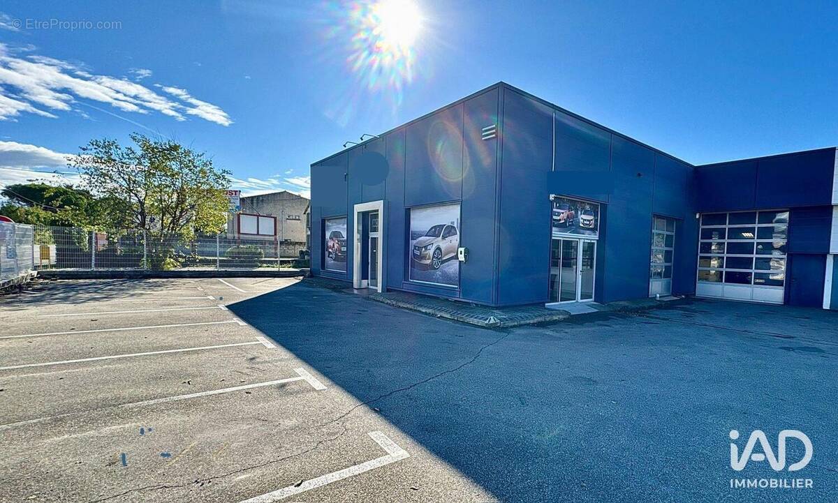 Photo 1 - Commerce à AUBIGNAN