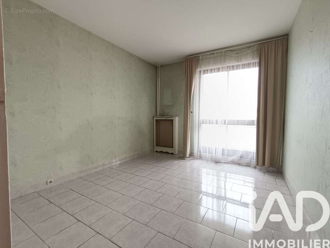 Photo 7 - Appartement à VILLEMOMBLE