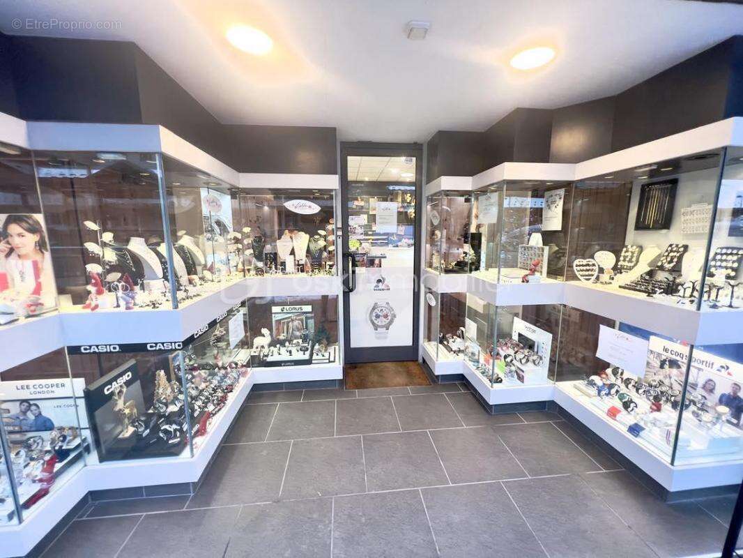 Fonds de commerce bijouterie-horlogerie - photo 2