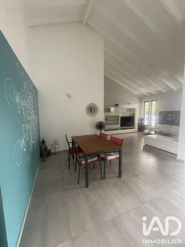 Maison 174 m² à Saint-Francois  - photo 3