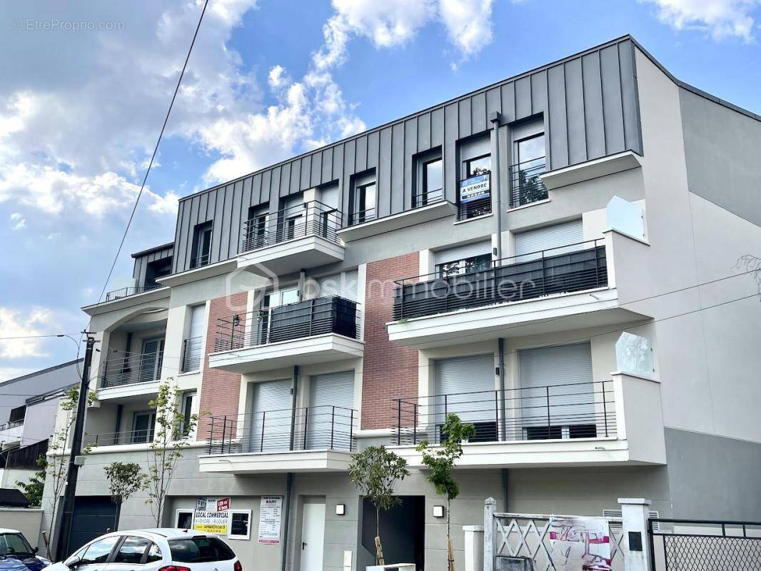 Commerce à SAINTE-GENEVIEVE-DES-BOIS