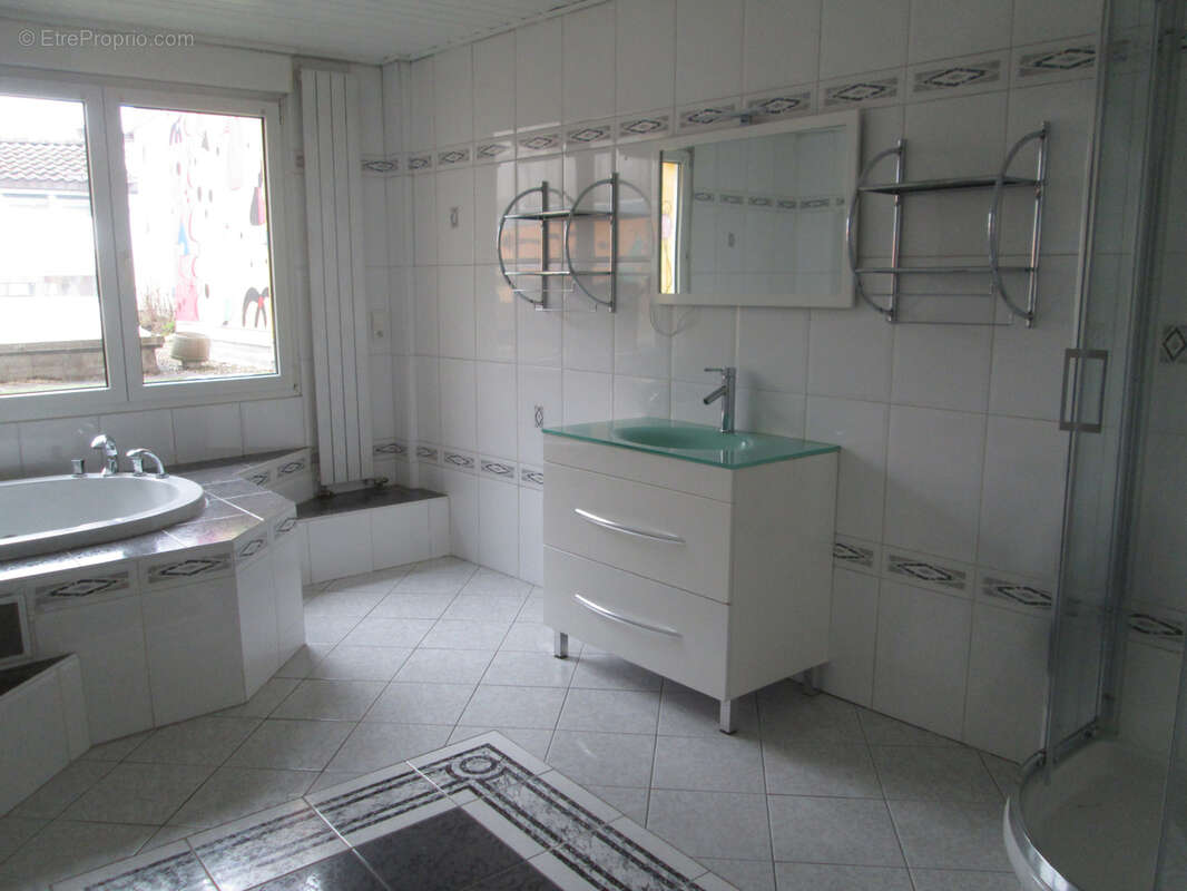 Appartement à LUXEUIL-LES-BAINS