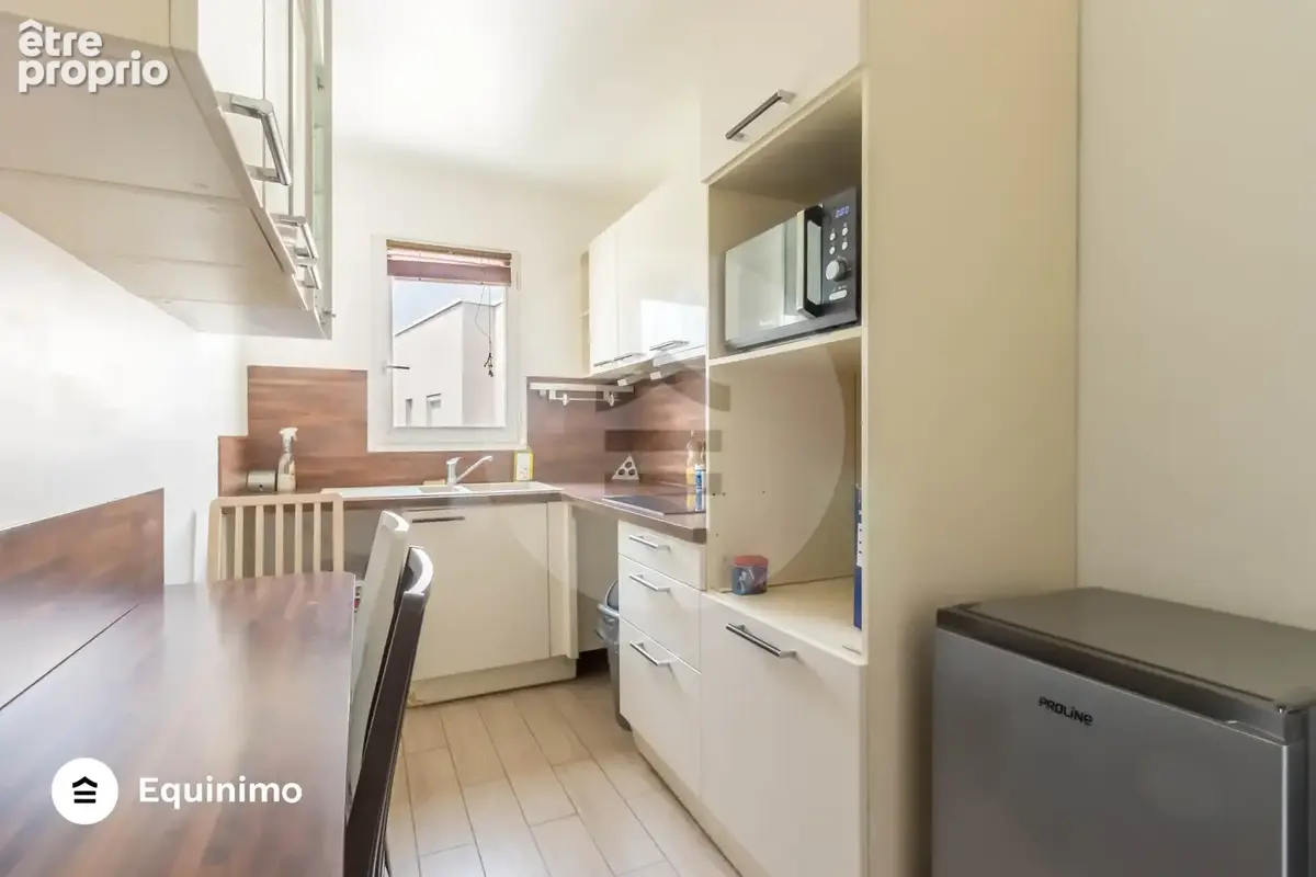 Appartement 5 pièces 4 chambres à 8 minutes à pied de La Défense, à 300m du T2 et à 800m de la gare de Courbev - photo 2