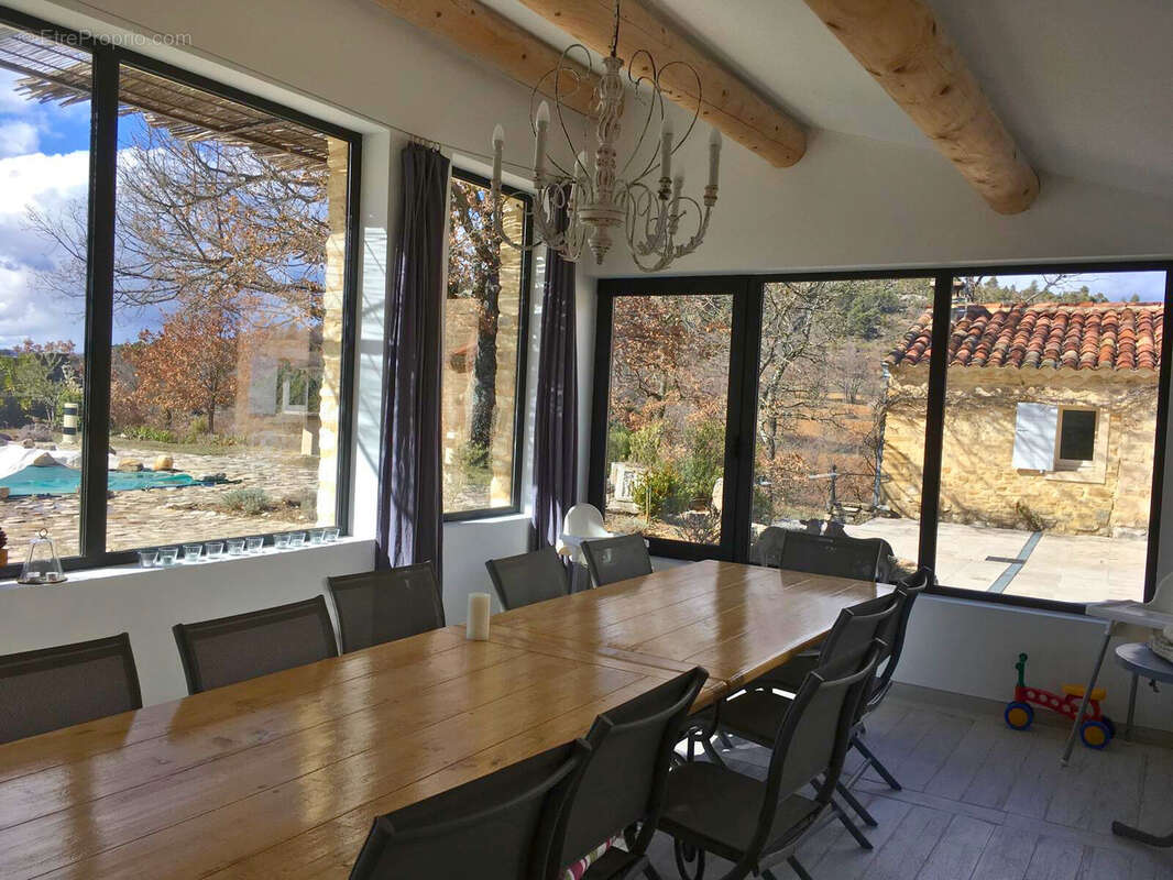 Maison à FORCALQUIER