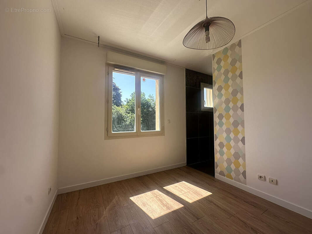 Maison 2 mn nogent le roi - photo 8