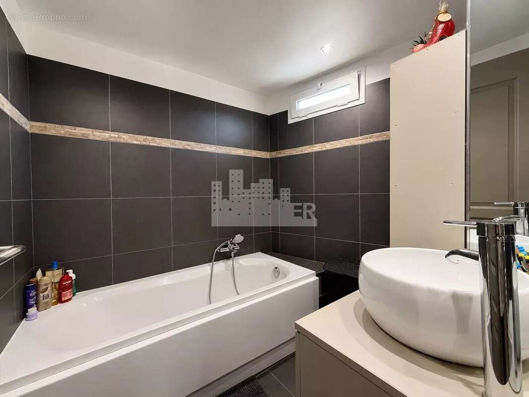 NICE / MADELEINE – Dernier étage – Appartement 2/3 pièces - photo 8