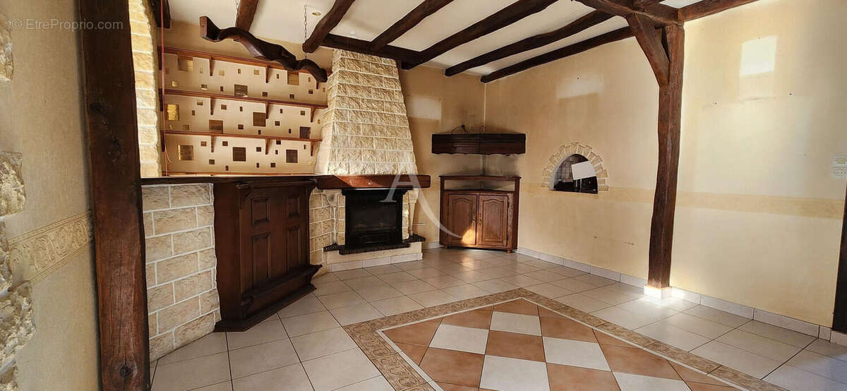 Maison à VIVONNE
