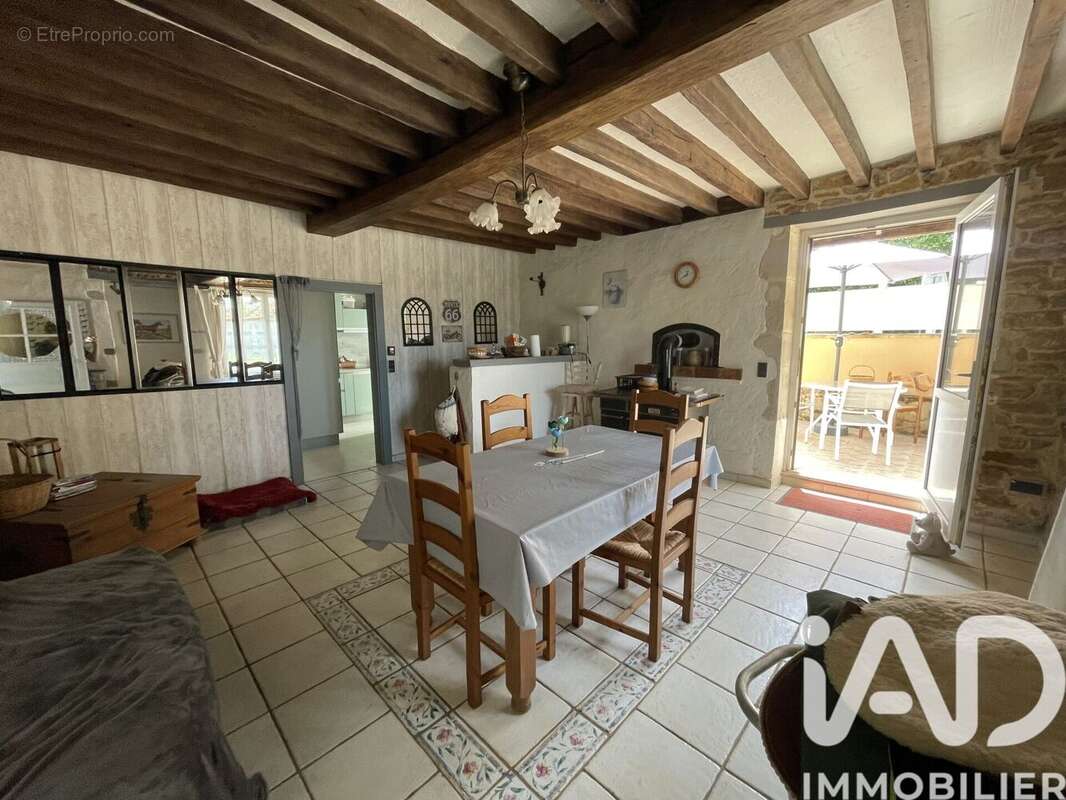 Maison 140 m² à Menou  - photo 2