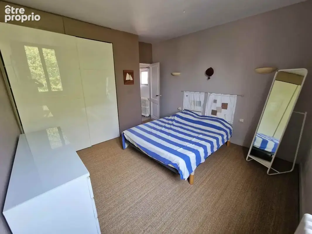 Lumlineuse maison en pierre avec grand hangar - photo 15