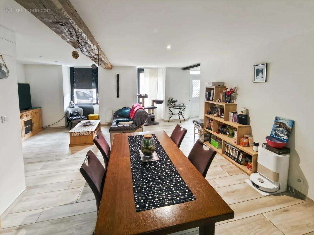 Maison à SAINT-AMAND-SUR-SEVRE