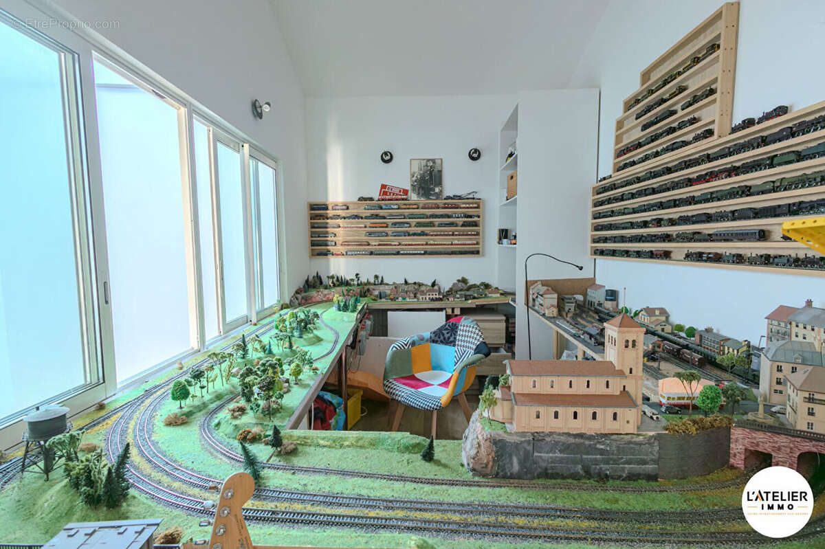 Maison à VELAINE-SOUS-AMANCE