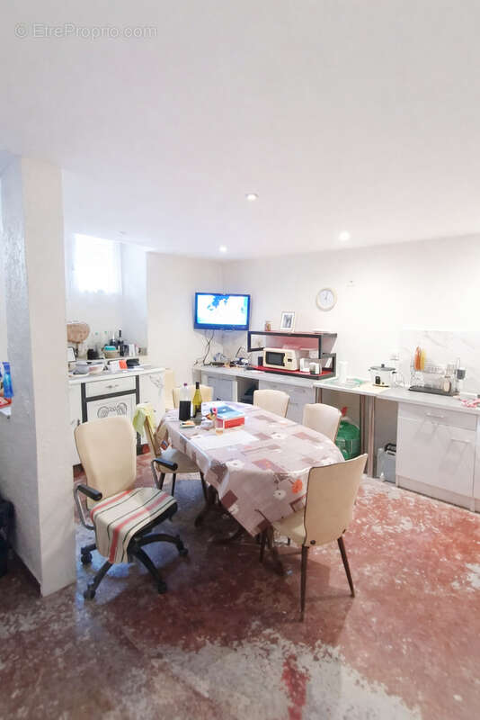 Maison de village 200 m2 4 chambres à Cascastel des Corbières - photo 4