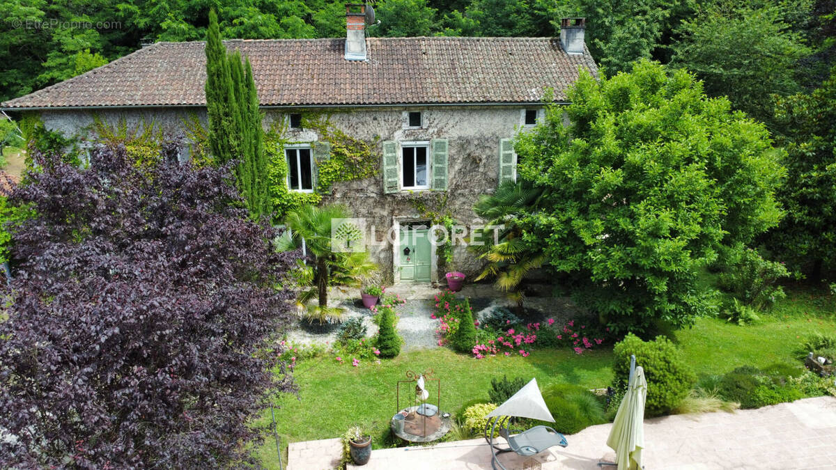 Maison à NONTRON