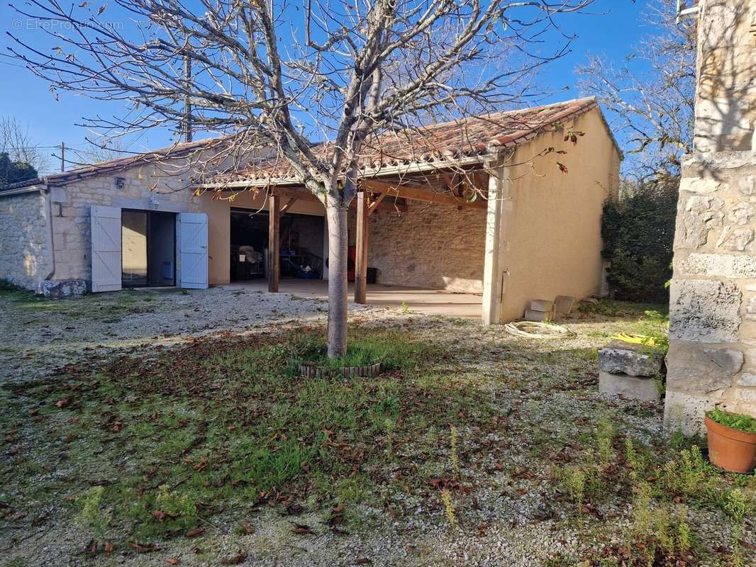 Maison à BELMONT-SAINTE-FOI