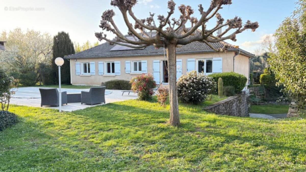 Maison à FLORENTIN