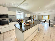 Maison à PERIGNAT-SUR-ALLIER