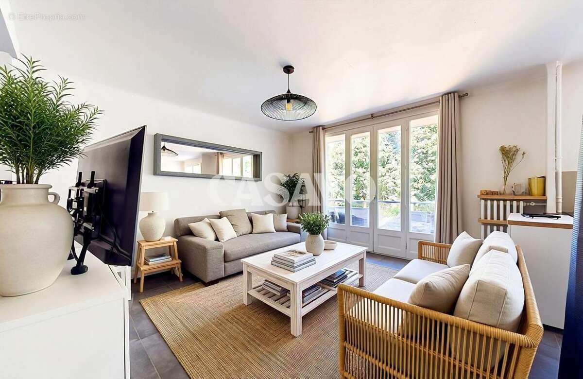 Vente Appartement 3 pièces de 58m² - 69160 Tassin-la-Demi-Lune - photo 2