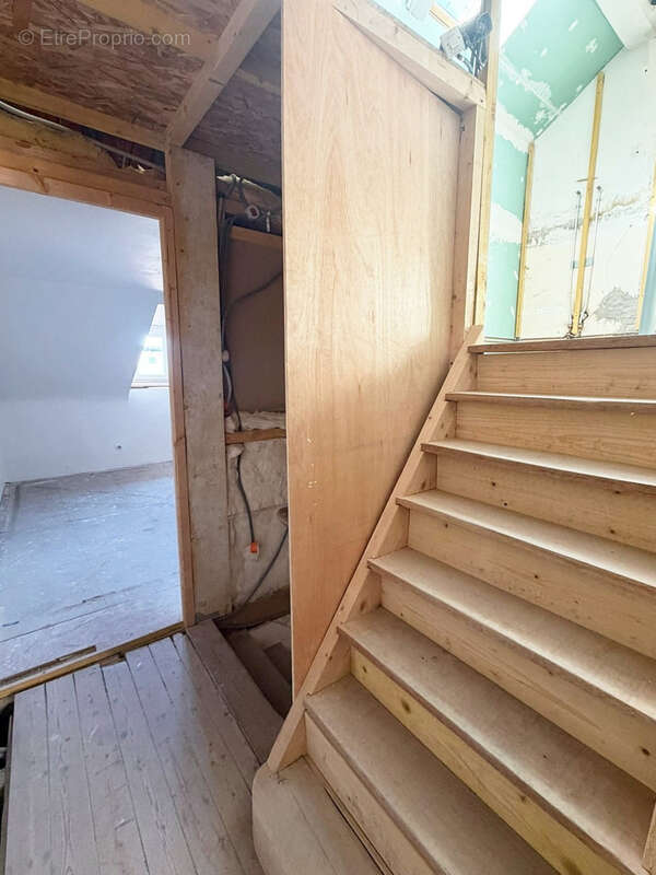 Adresse rare : Rue du Jard, Particulier Rémois à rénover - photo 14