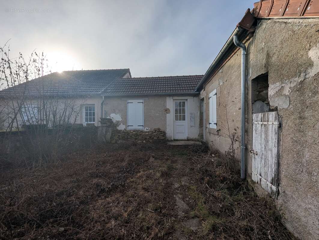 Maison à CROZON-SUR-VAUVRE