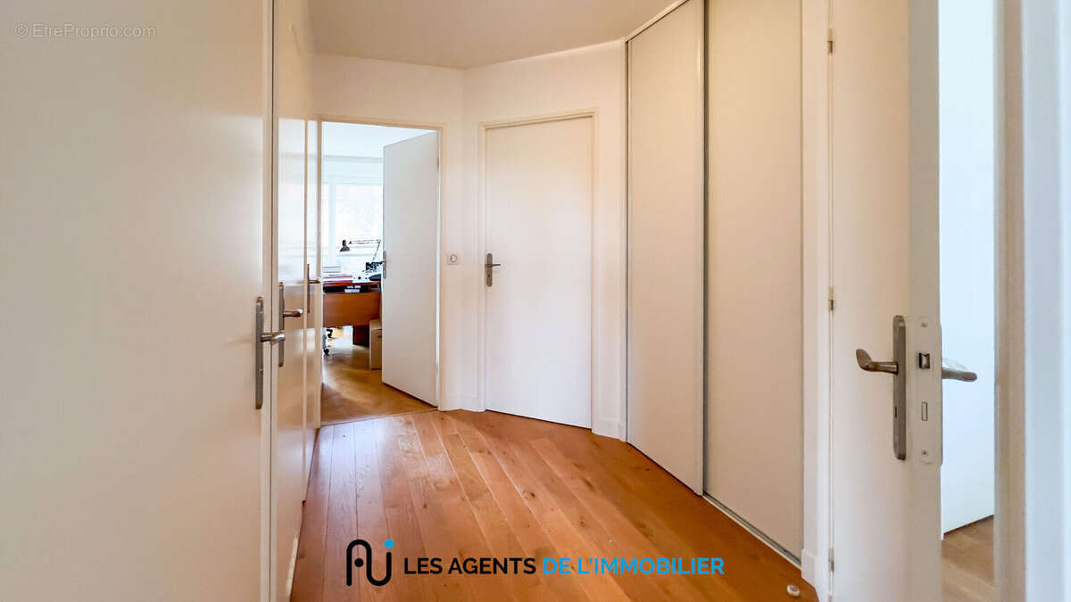 Appartement à NANTERRE