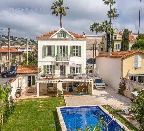 Maison à VALLAURIS