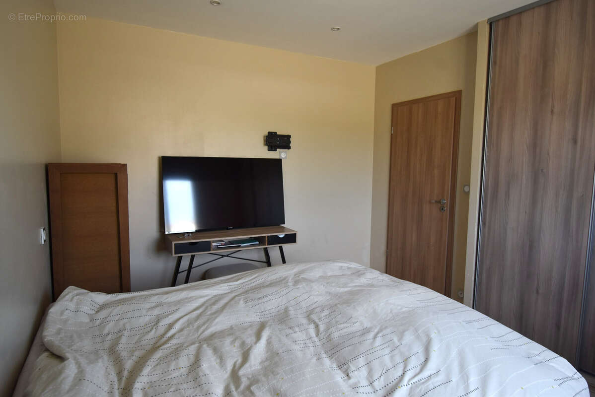 Revel (31250) - maison de 160m2 - zone artisanale - photo 8