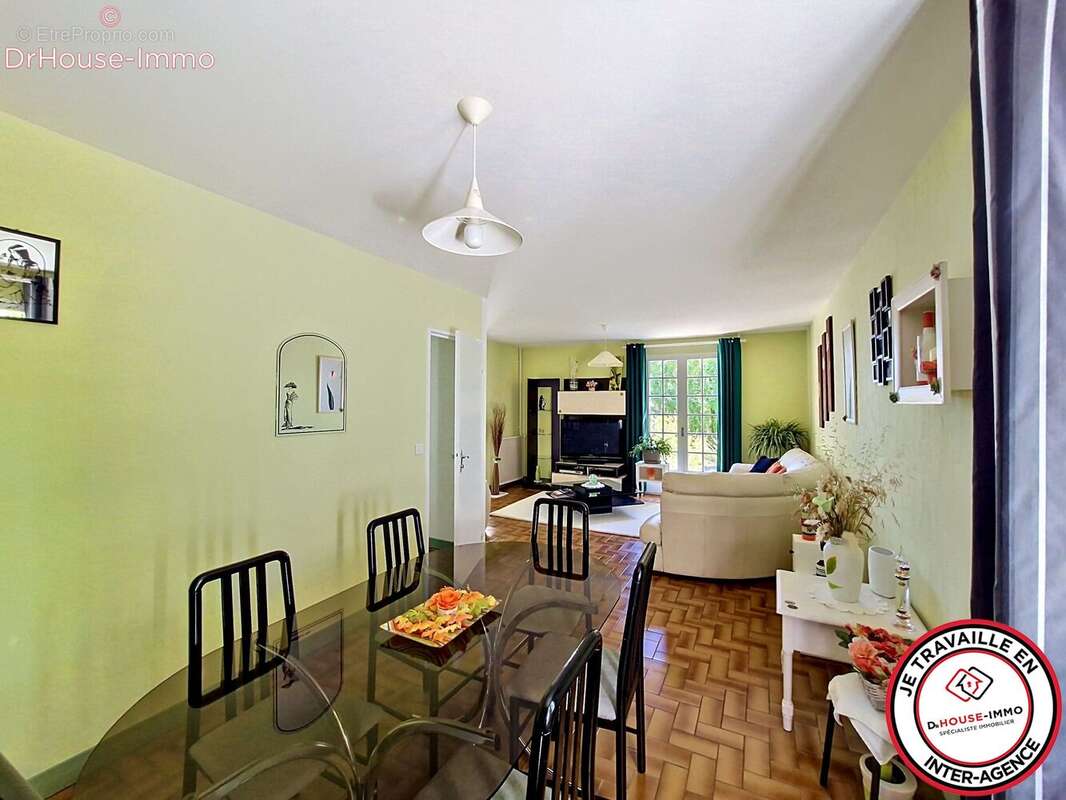 Maison 106 m² à Chauray  - photo 17