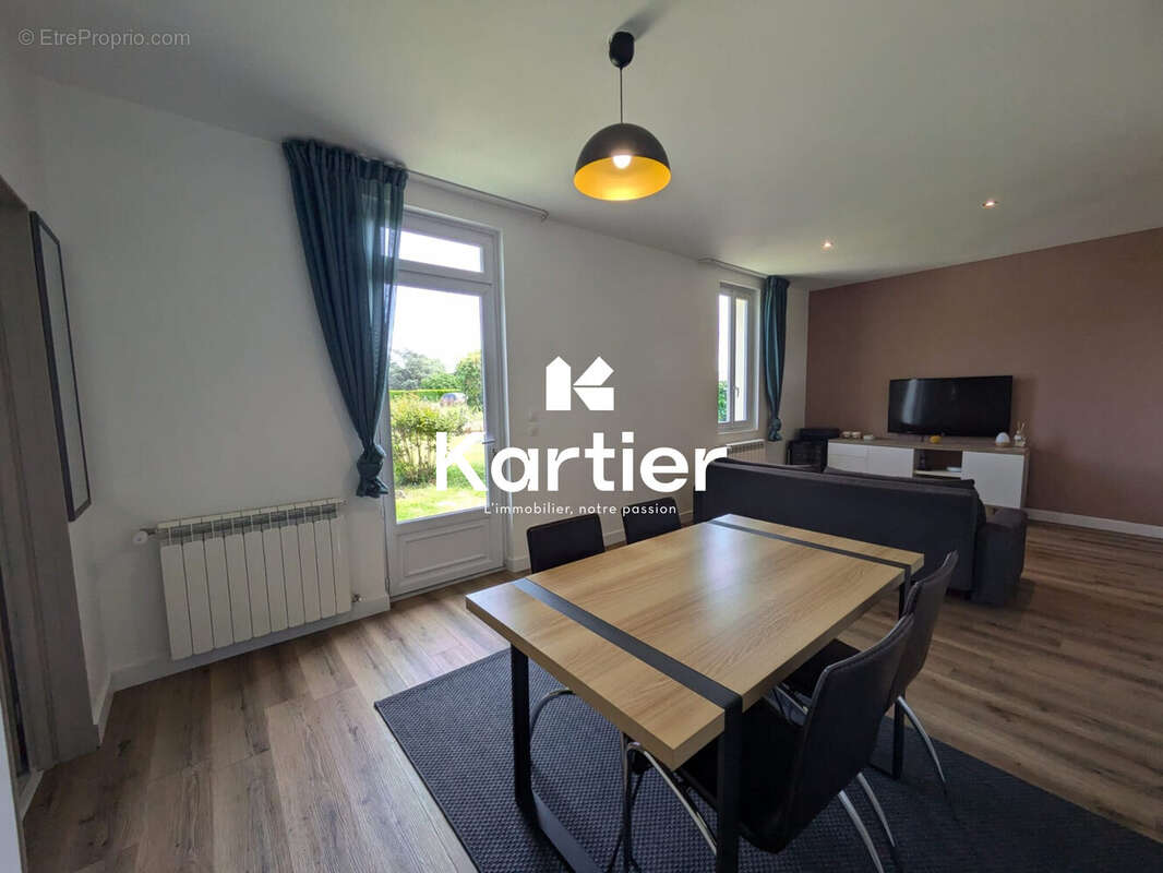 Maison à SAINT-MAGNE-DE-CASTILLON