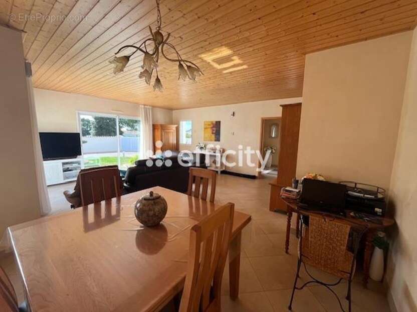 Maison à TALMONT-SAINT-HILAIRE