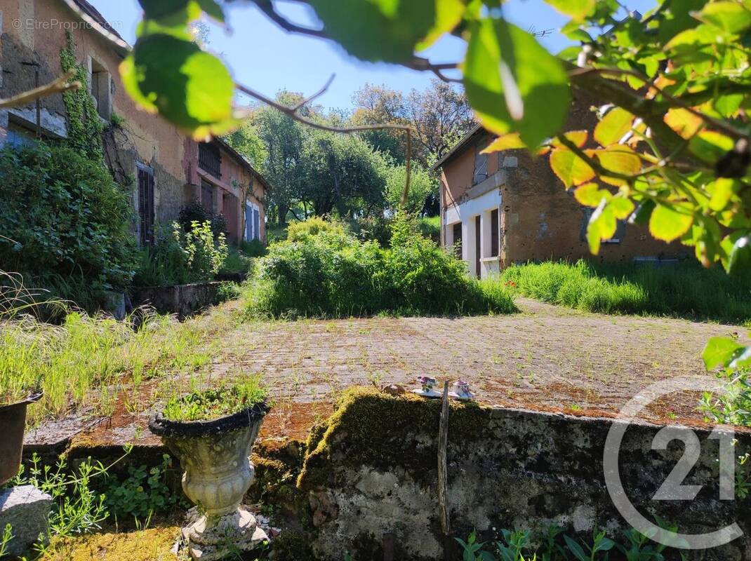 Maison à DAMPIERRE-SOUS-BOUHY