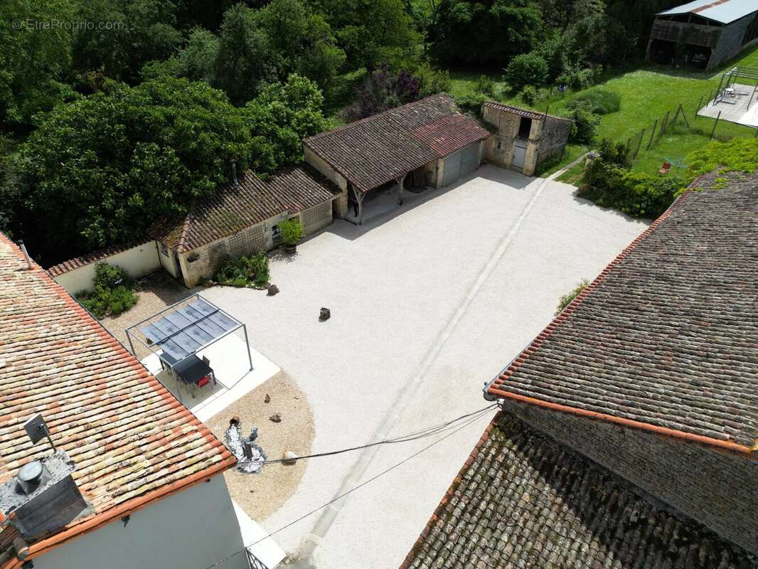 Maison à LA FORET-DE-TESSE