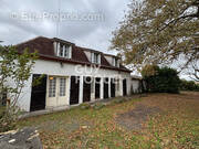 Maison à GEUS-D&#039;ARZACQ