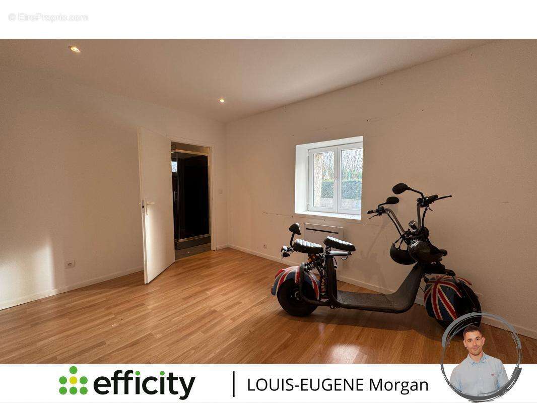 Maison à SOMMIERES-DU-CLAIN