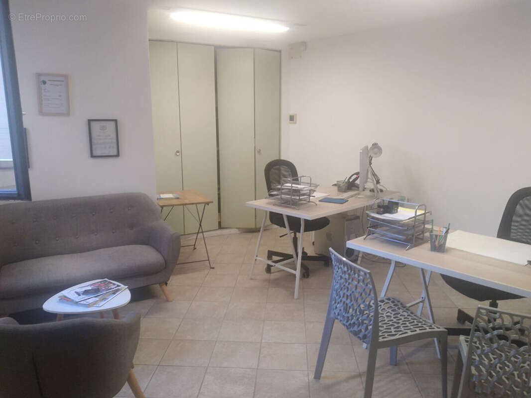 Local commercial 68.47 m2 - photo 4