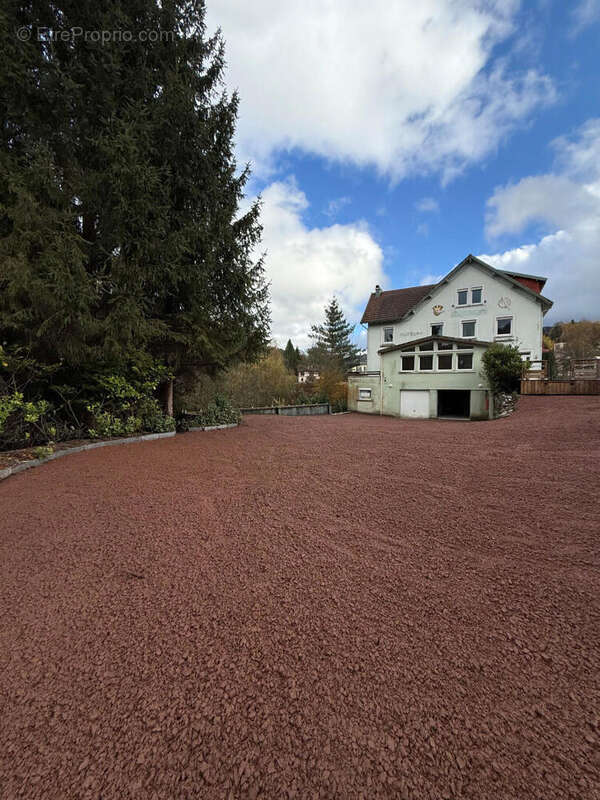 1 - Commerce à CORNIMONT