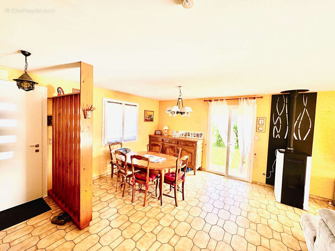 Maison T4 de plain-pied avec garage et piscine à vendre à Gujan-Mestras, quartier Meyran - photo 9