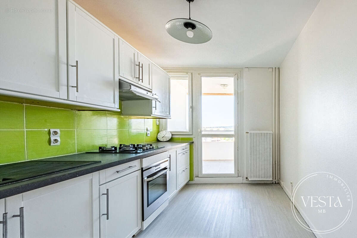 Appartement à CHENOVE