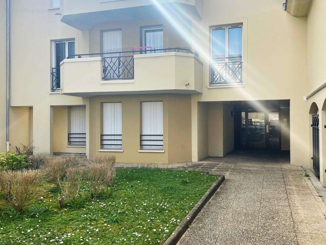 Appartement à LES MUREAUX