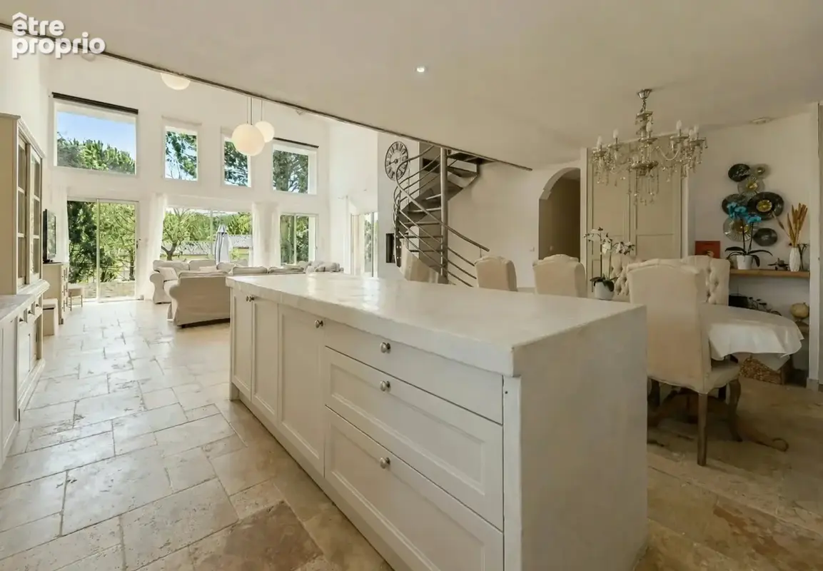 Propriété méridionale à 4.6 km d’Uzès avec piscine et spa - photo 8