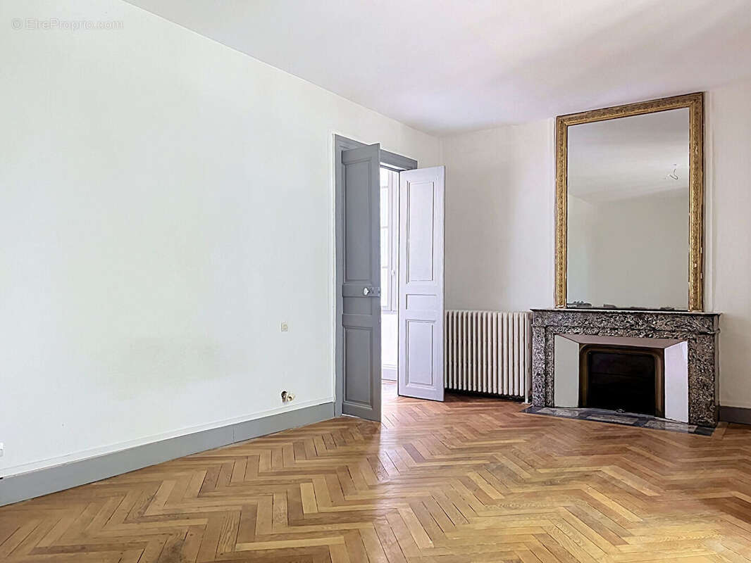 Appartement Nimes 5 pièce(s) 159.66 m2 - photo 8