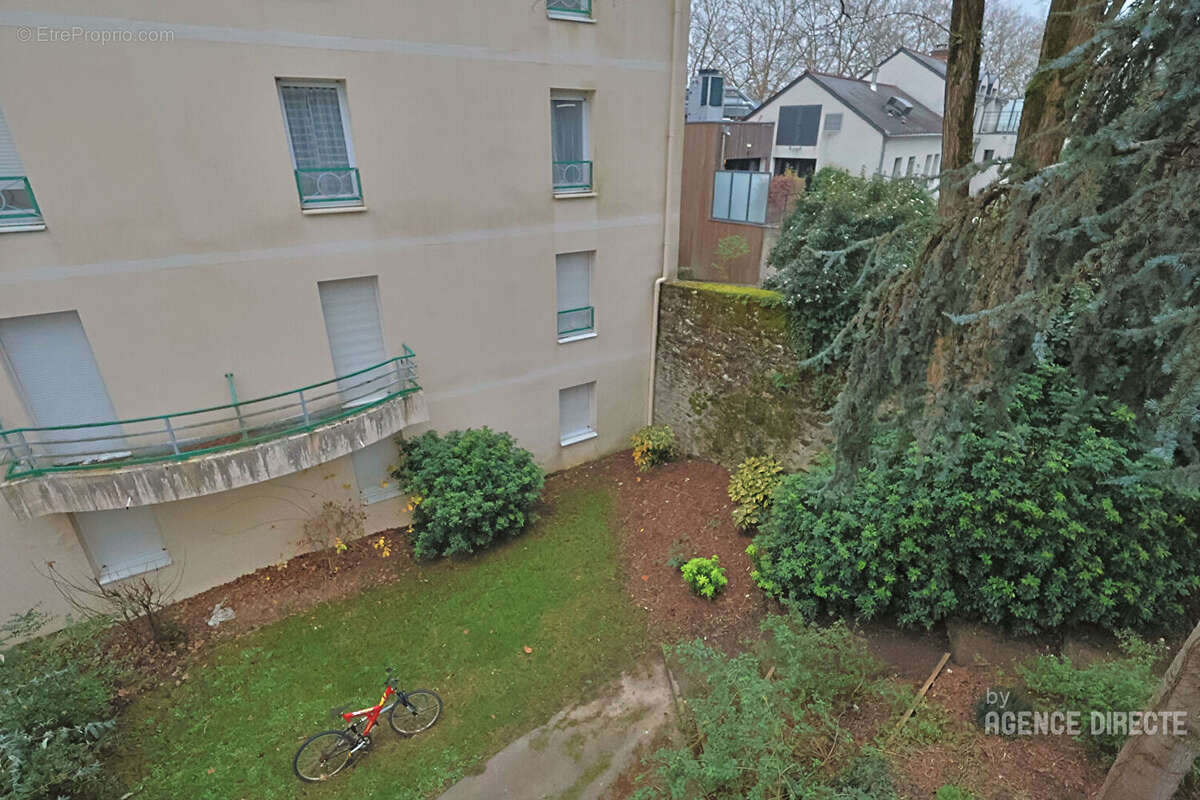 Appartement T2 34 m² - Quai de la Jonelière Nantes, exposé sud, parking en enfilade - photo 8