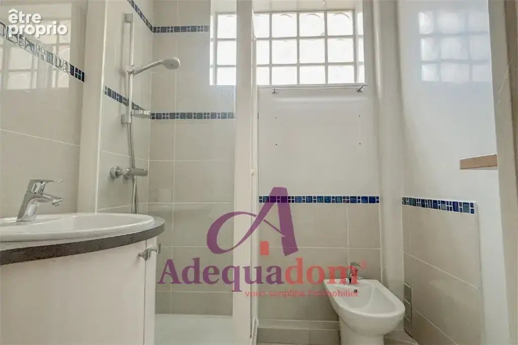 Studio avec ascenseur - Centre-ville - photo 4